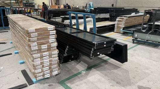 Aluminum garage door