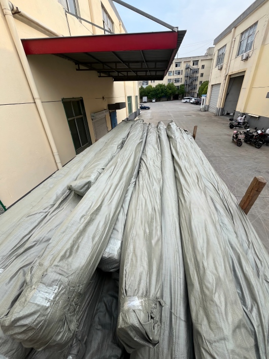 Superior inorganic fabric fireproof rolling shutter